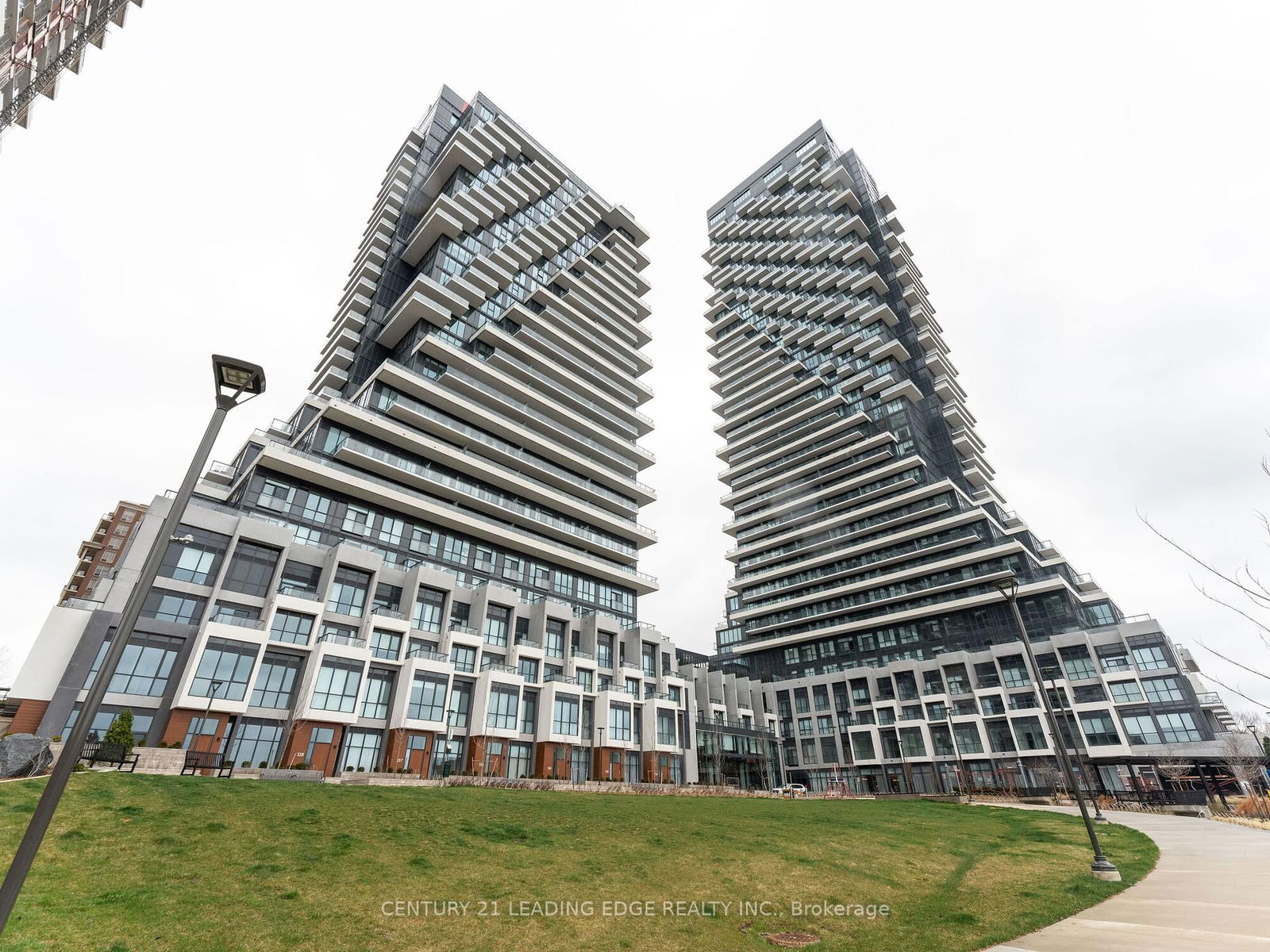 Condo for sale at 1439-20 Inn On The Park Drive, Toronto, Banbury-Don Mills, M3C 0P8 - MLS: C11994221