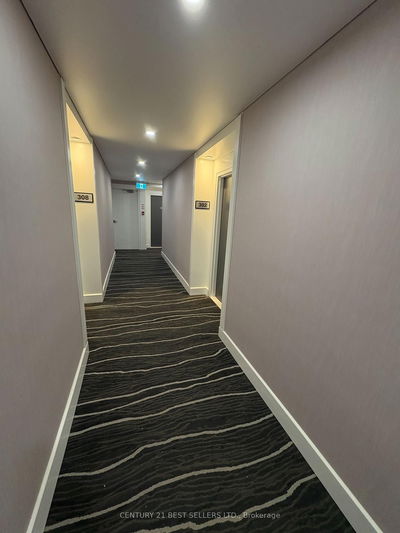 Unit 302 — 100 Canyon Ave, Toronto - Bathurst Manor image-0-4