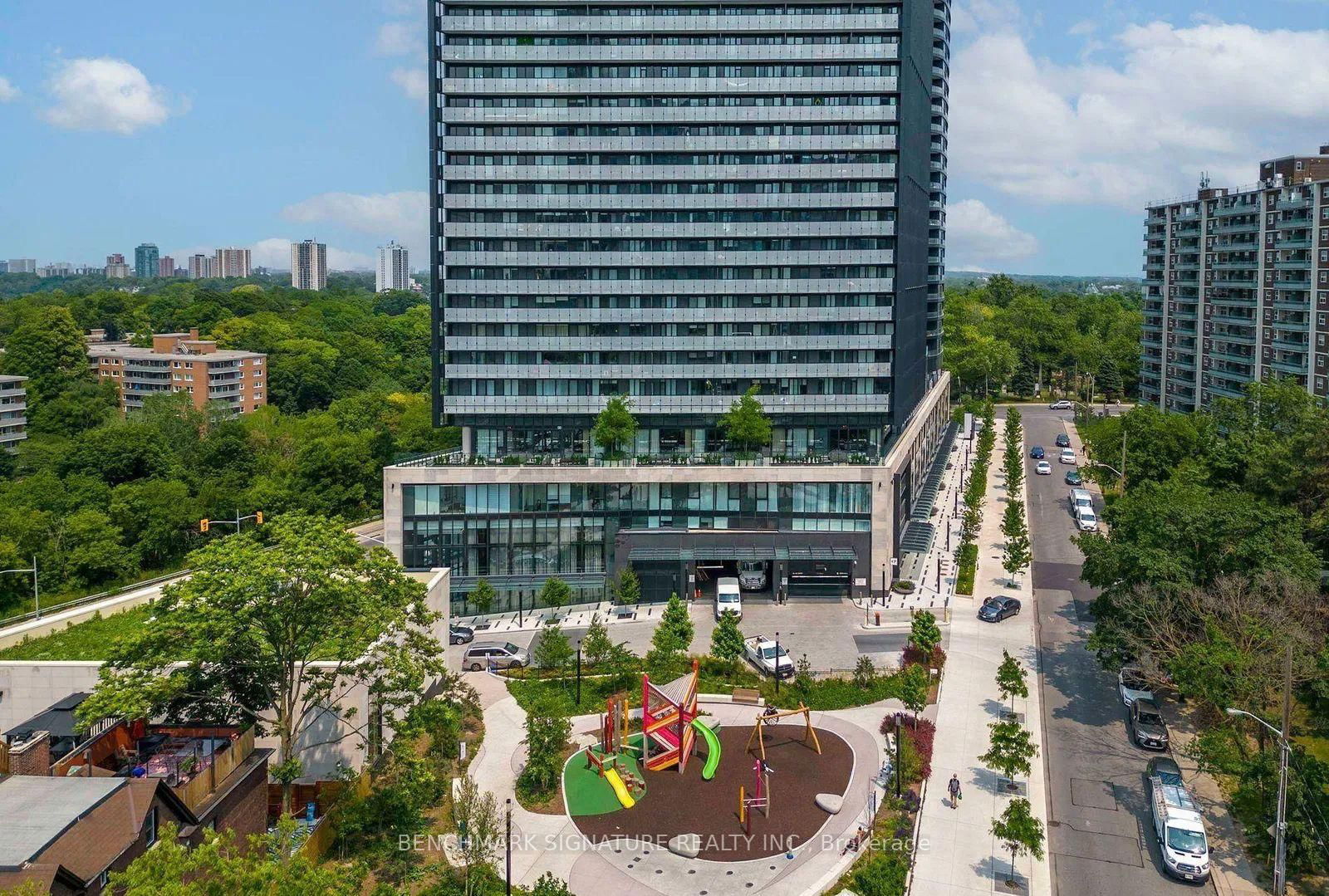 Condo for sale at 2915-585 Bloor Street, Toronto, North St. James Town, M4W 0B3 - MLS: C11994543