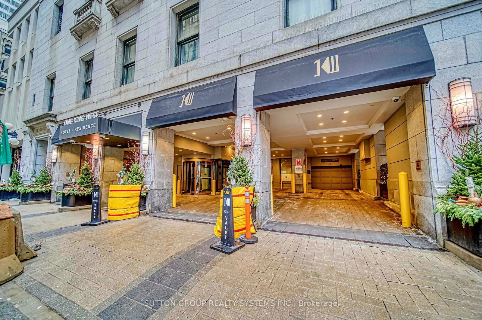 Condo for sale at 915-1 King Street, Toronto, Bay Street Corridor, M5X 1C8 - MLS: C11994782