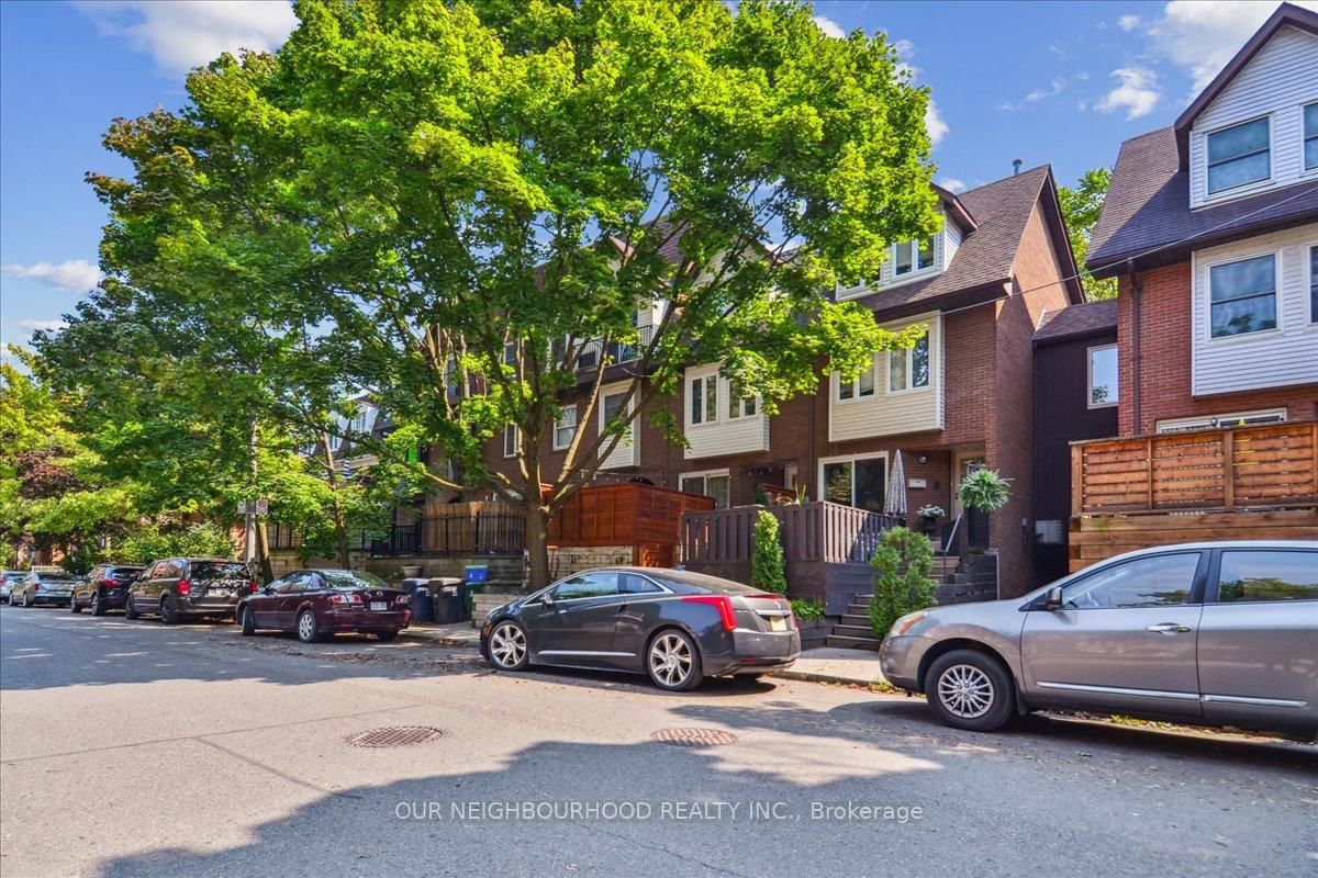 Townhouse for sale at 69 Longboat Avenue, Toronto, Waterfront Communities C8, M5A 4C9 - MLS: C11994867