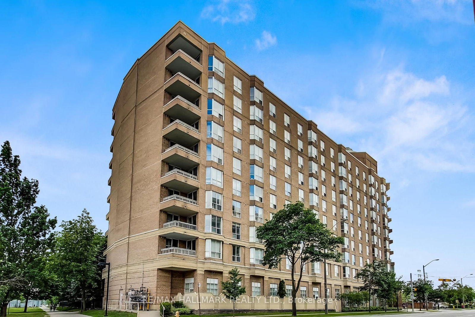 Condo for sale at 406-11 Thorncliffe Park Drive, Toronto, Thorncliffe Park, M4H 1P3 - MLS: C11995260