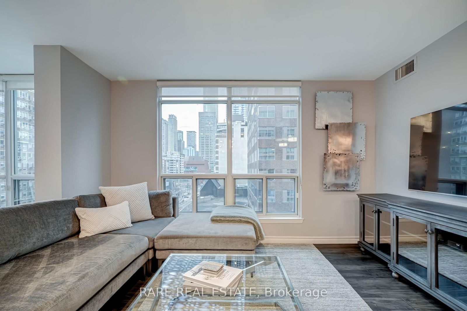 Condo for sale at 701-942 Yonge Street, Toronto, Annex, M4W 3S8 - MLS: C11996373