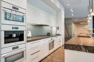 130 Riverview Dr, Toronto - Lawrence Park North image-0-3