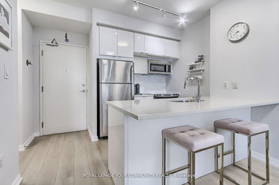 Unit 517 — 62 Forest Manor Rd, Toronto - Henry Farm image-0-3