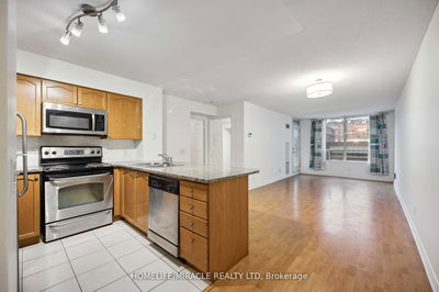 Unit 302 — 30 Grand Trunk Cres, Toronto - Waterfront Communities C1 image-0-3