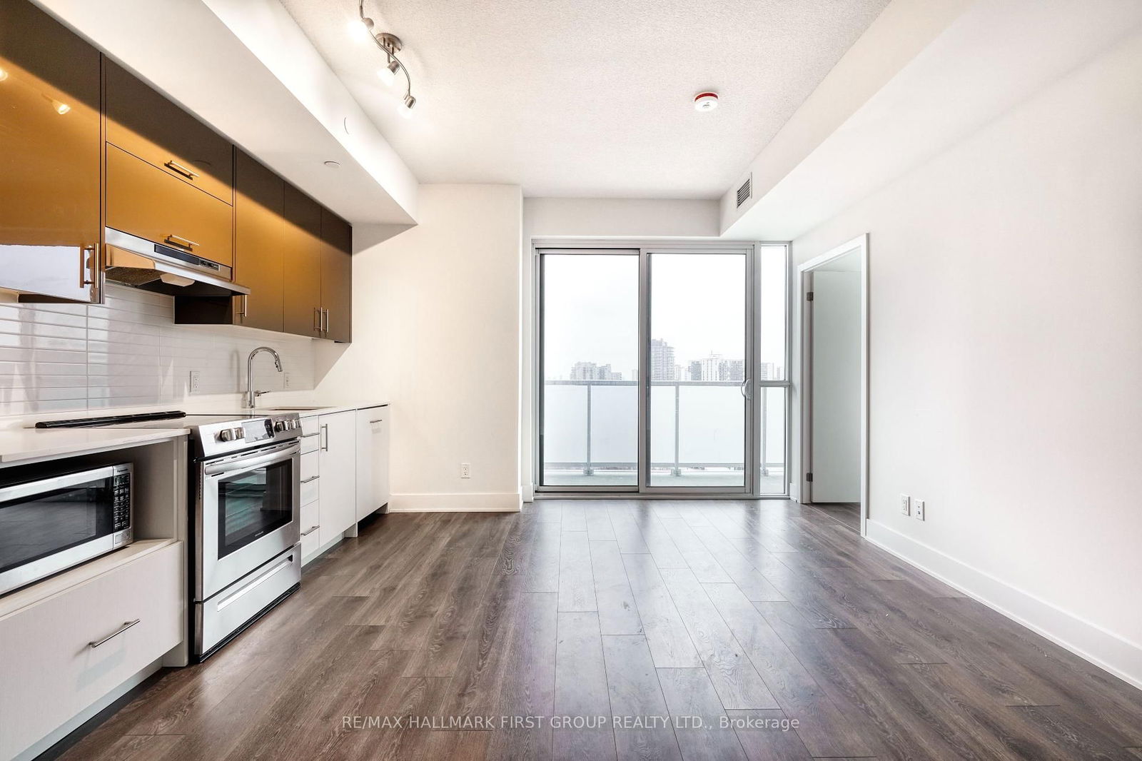 Condo for lease at 1015-188 Fairview Mall Drive, Toronto, Don Valley Village, M2J 0H7 - MLS: C11997330