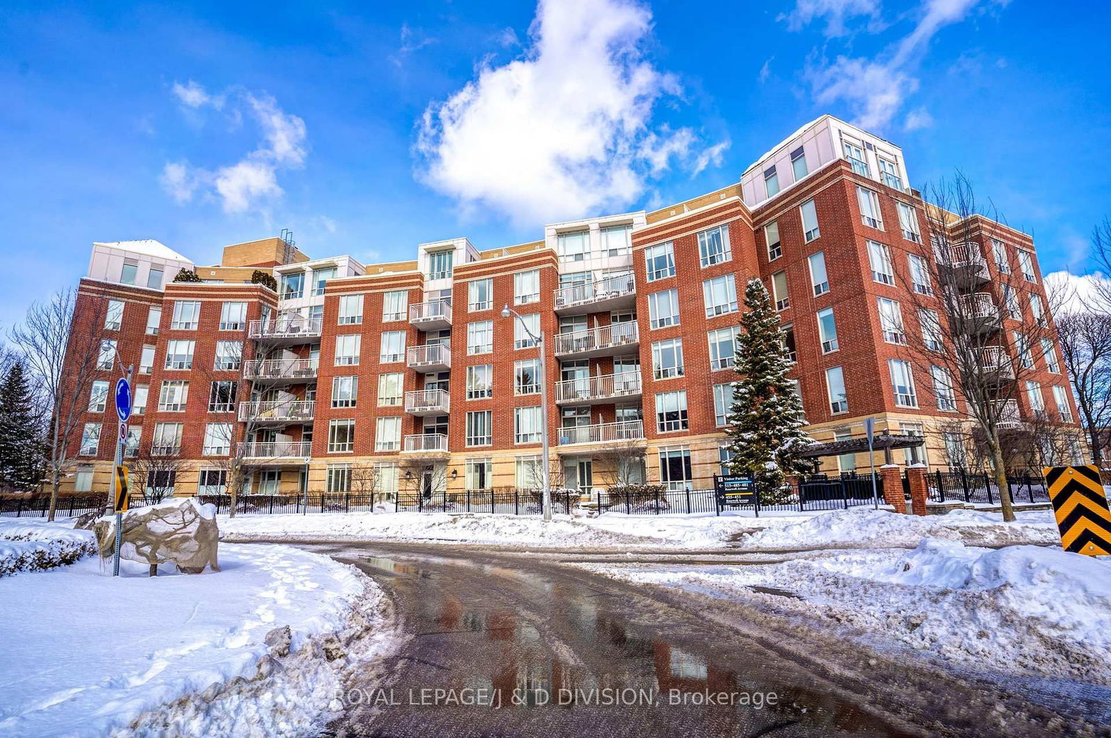 Condo for sale at 601-451 Rosewell Avenue, Toronto, Lawrence Park South, M4R 2H8 - MLS: C11997639