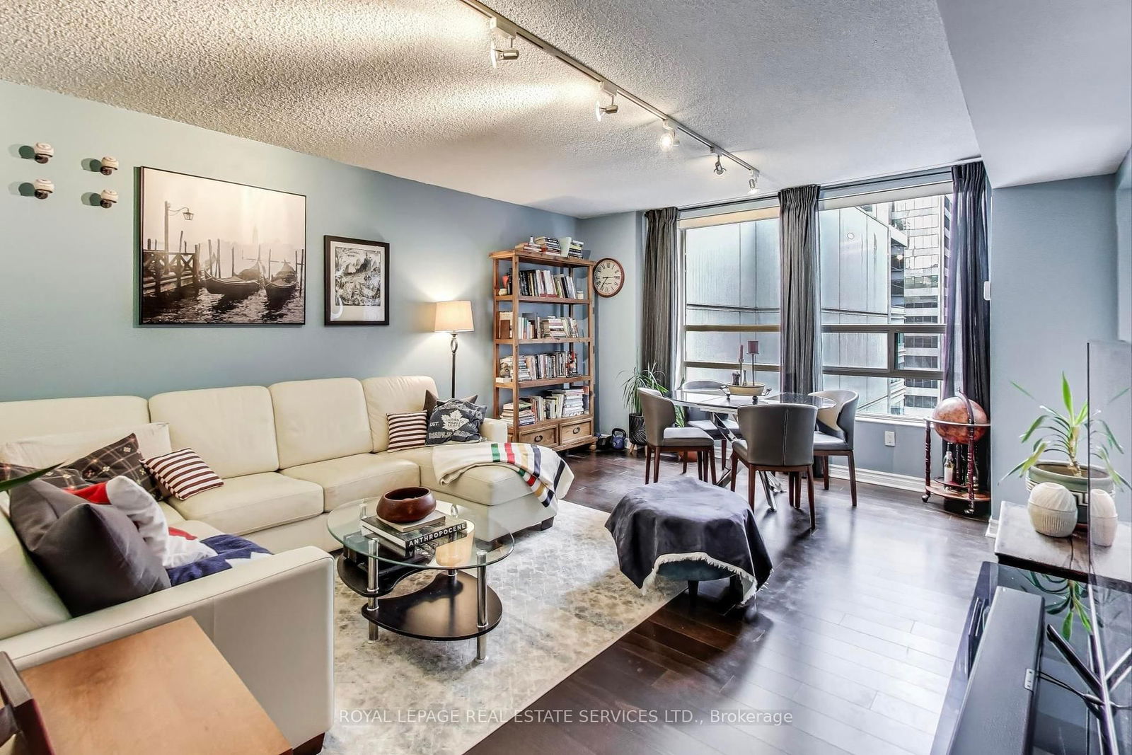 Condo for sale at 1005-71 Simcoe Street, Toronto, Waterfront Communities C1, M5J 2S9 - MLS: C11998092