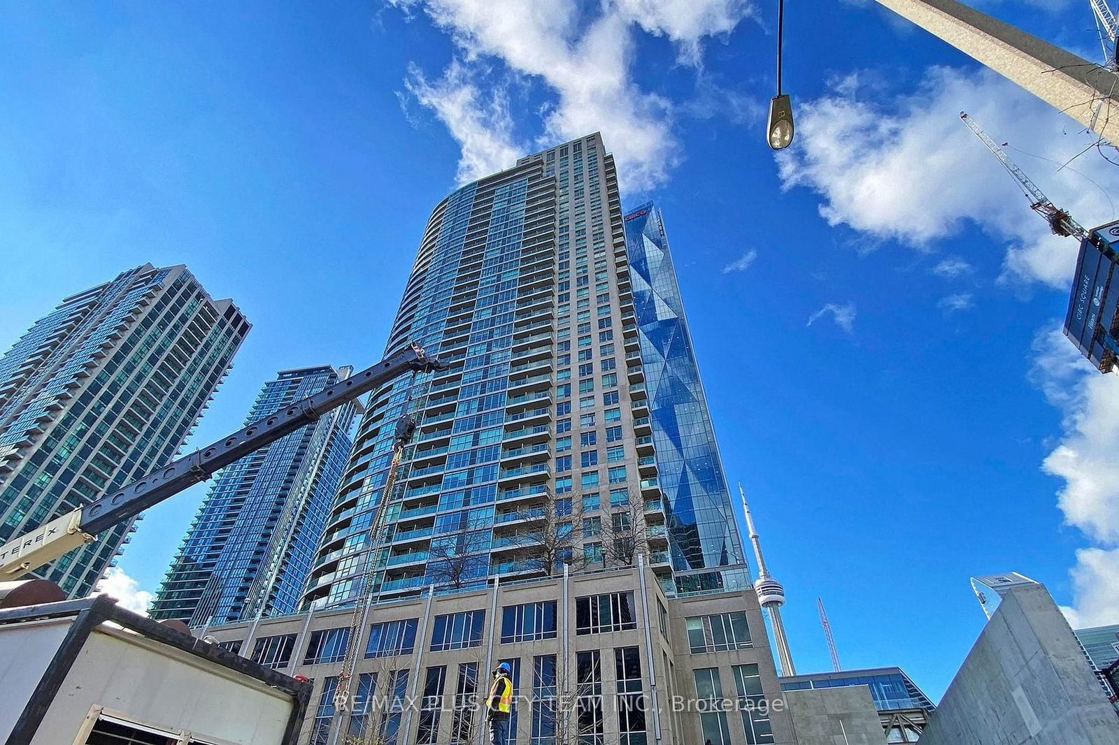 Condo for sale at 2507-18 Yonge Street, Toronto, Waterfront Communities C1, M5E 1Z8 - MLS: C11998225