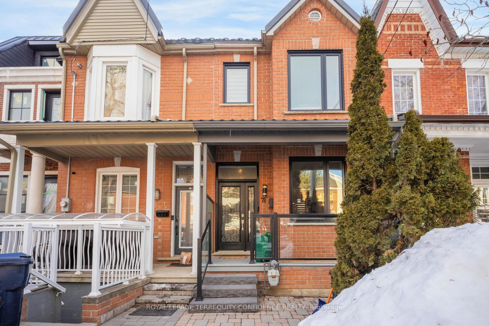 Semi-Detached House for sale at 76 Montrose Avenue, Toronto, Trinity-Bellwoods, M6J 2T7 - MLS: C11998322