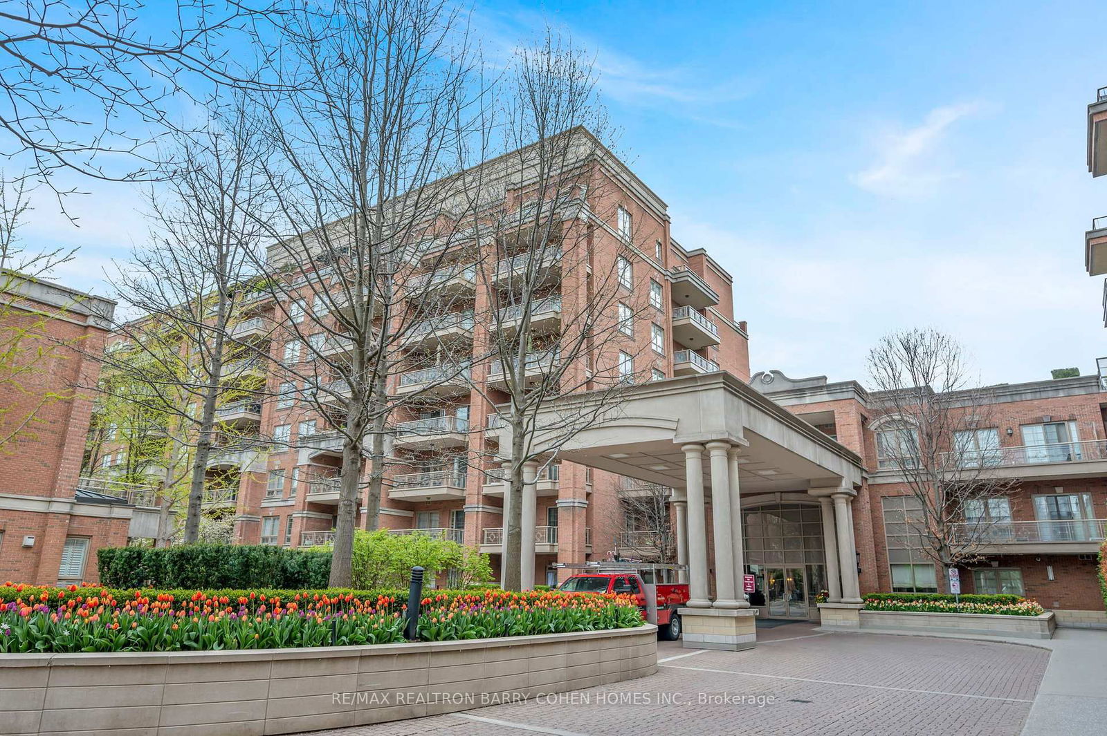 Condo for sale at 407-21 Burkebrook Place, Toronto, Bridle Path-Sunnybrook-York Mills, M4G 0A2 - MLS: C11998827