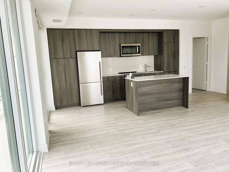 home for lease on 1404-30 Inn On The Park Drive