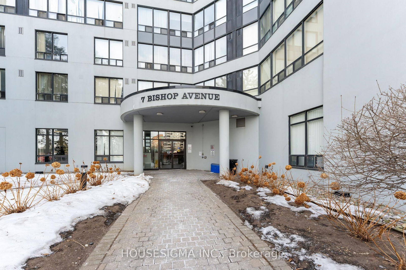 Condo for sale at 815-7 Bishop Avenue, Toronto, Newtonbrook East, M2M 4J4 - MLS: C11999070