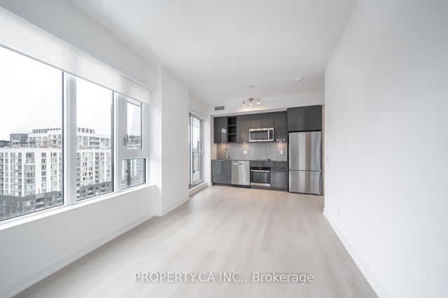 1421 - 543 Richmond Street