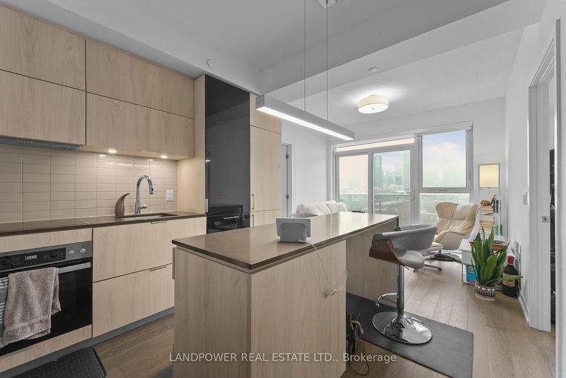 home for lease on 718-20 Richardson Street