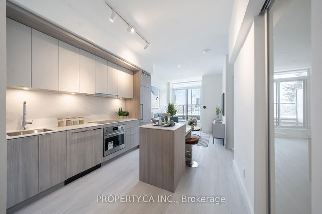 220 - 625 Sheppard Avenue