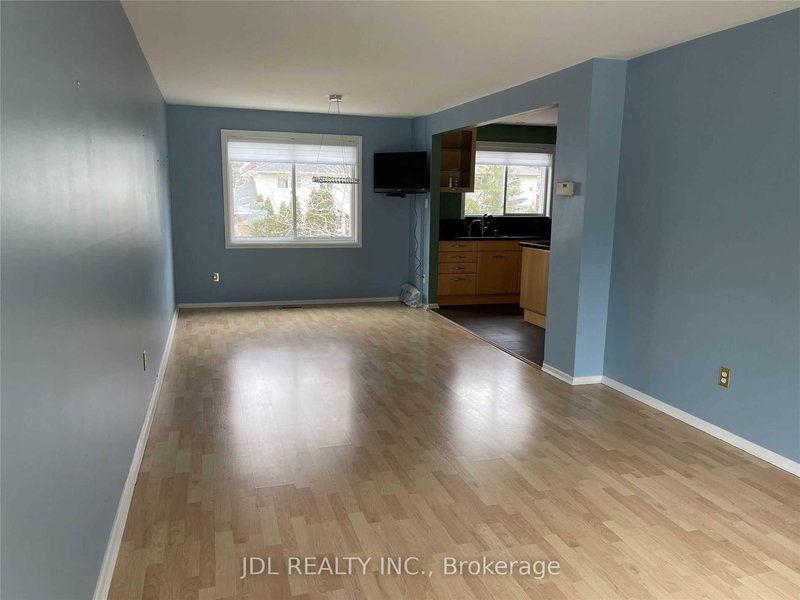 24 Meadowglade Cres, Toronto, M2J 1C7 | Image 3