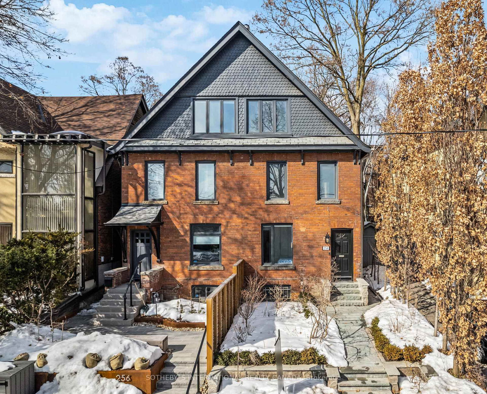 Semi-Detached House for sale at 254 Cottingham Street, Toronto, Casa Loma, M4V 1C6 - MLS: C11999690