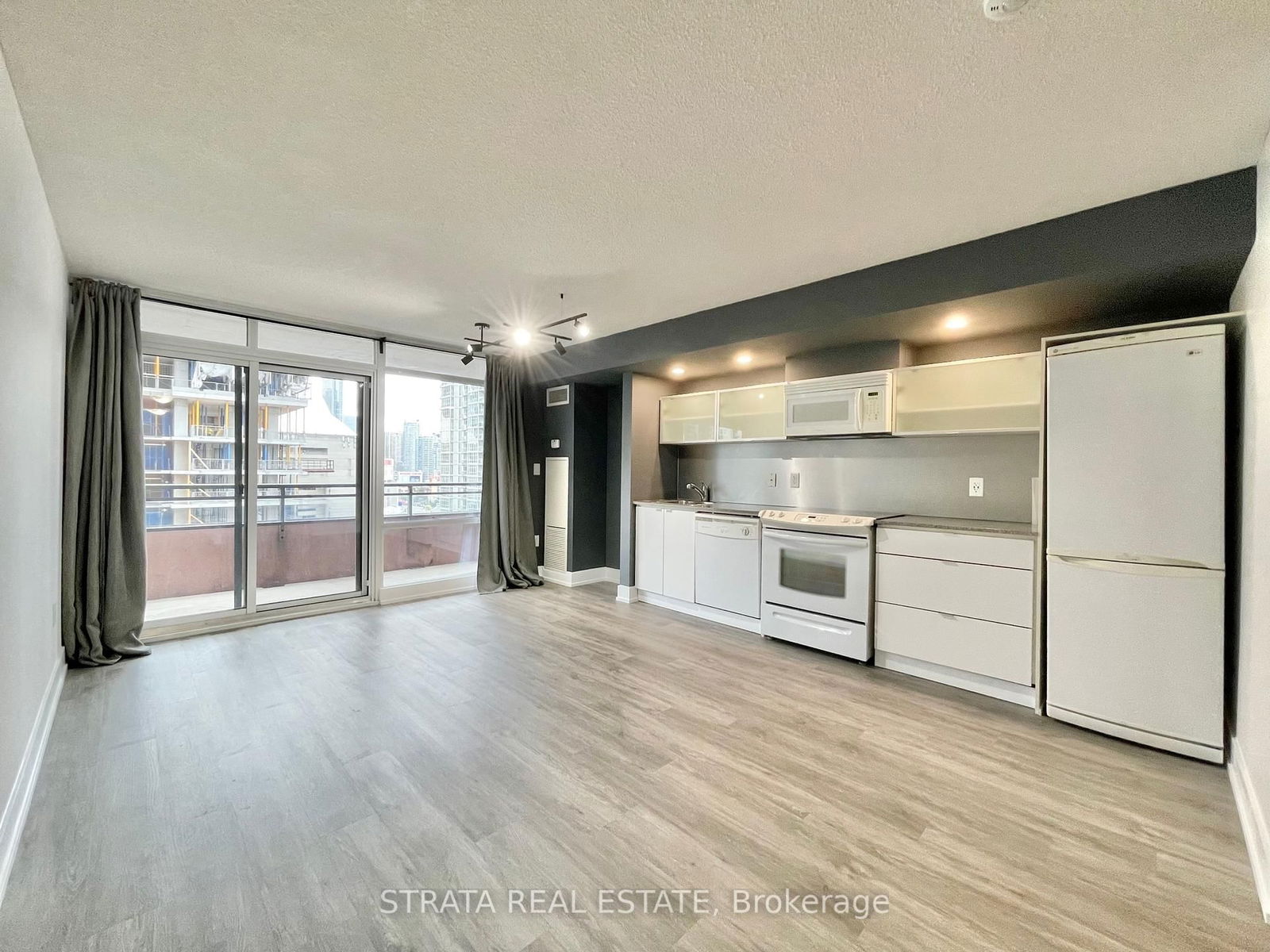 Condo for lease at 918-4K Spadina Avenue, Toronto, Waterfront Communities C1, M5V 3Y9 - MLS: C11999897