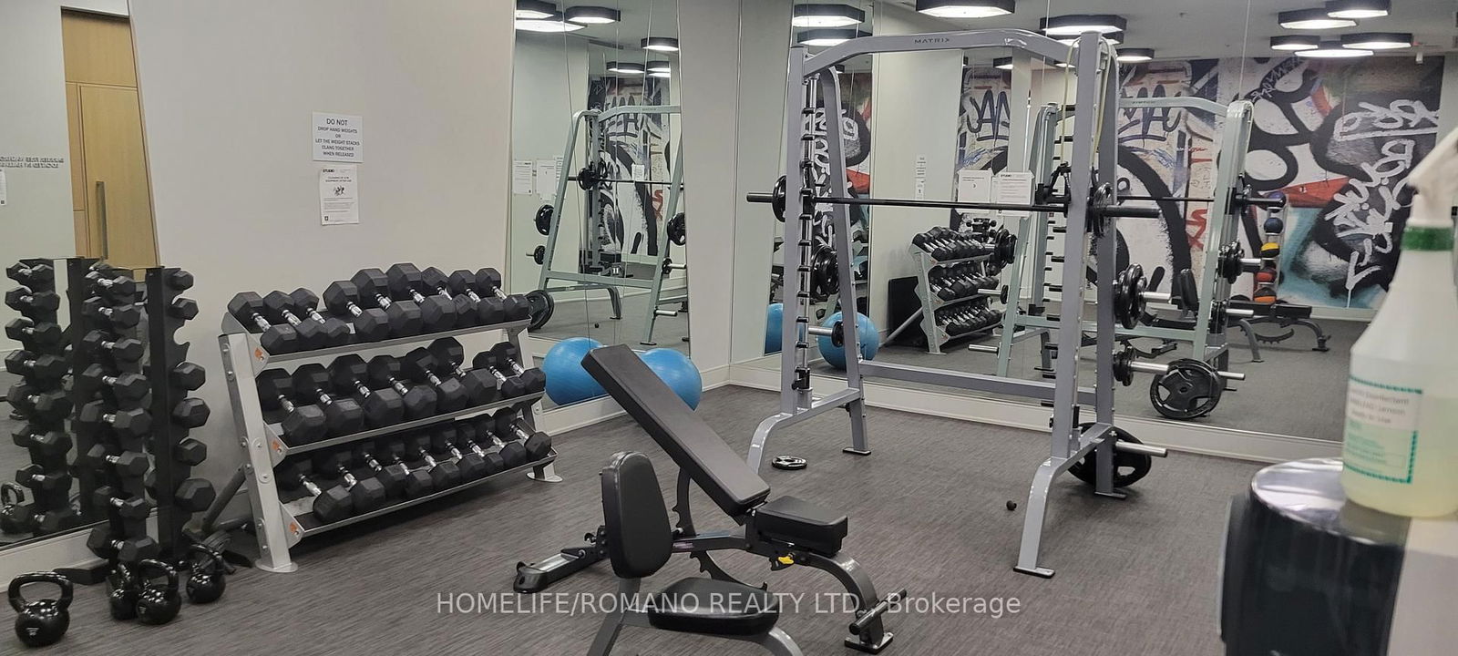 Condo for lease at 611-199 Richmond Street, Toronto, Waterfront Communities C1, M5V 0H4 - MLS: C12000504