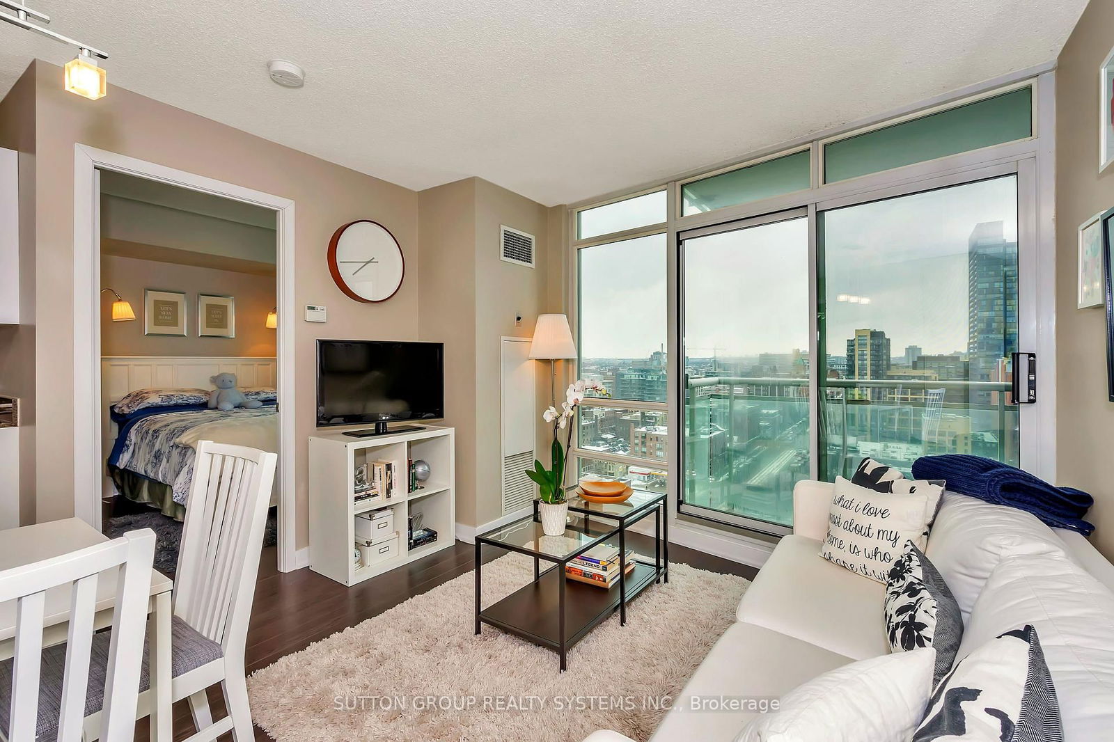 Condo for sale at 2307-397 Front Street, Toronto, Waterfront Communities C1, M5V 3S1 - MLS: C12000744