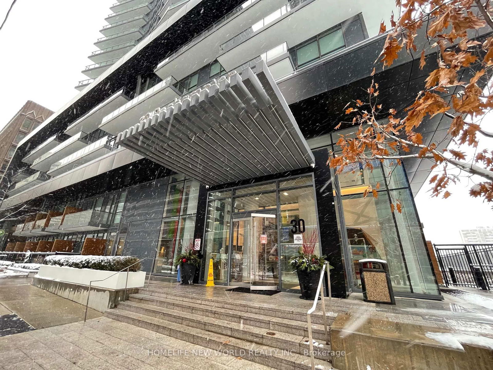 Condo for lease at 1702-30 Roehampton Avenue, Toronto, Mount Pleasant West, M4P 0B9 - MLS: C12000905