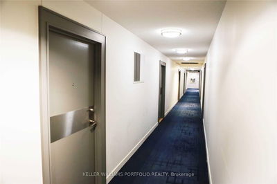 Unit 605 — 15 Singer Crt, Toronto - Bayview Village image-0-2