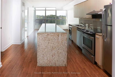 Unit 605 — 15 Singer Crt, Toronto - Bayview Village image-0-3