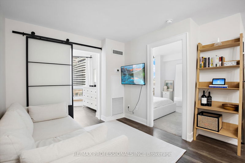 home for sale on 709-1055 Bay Street