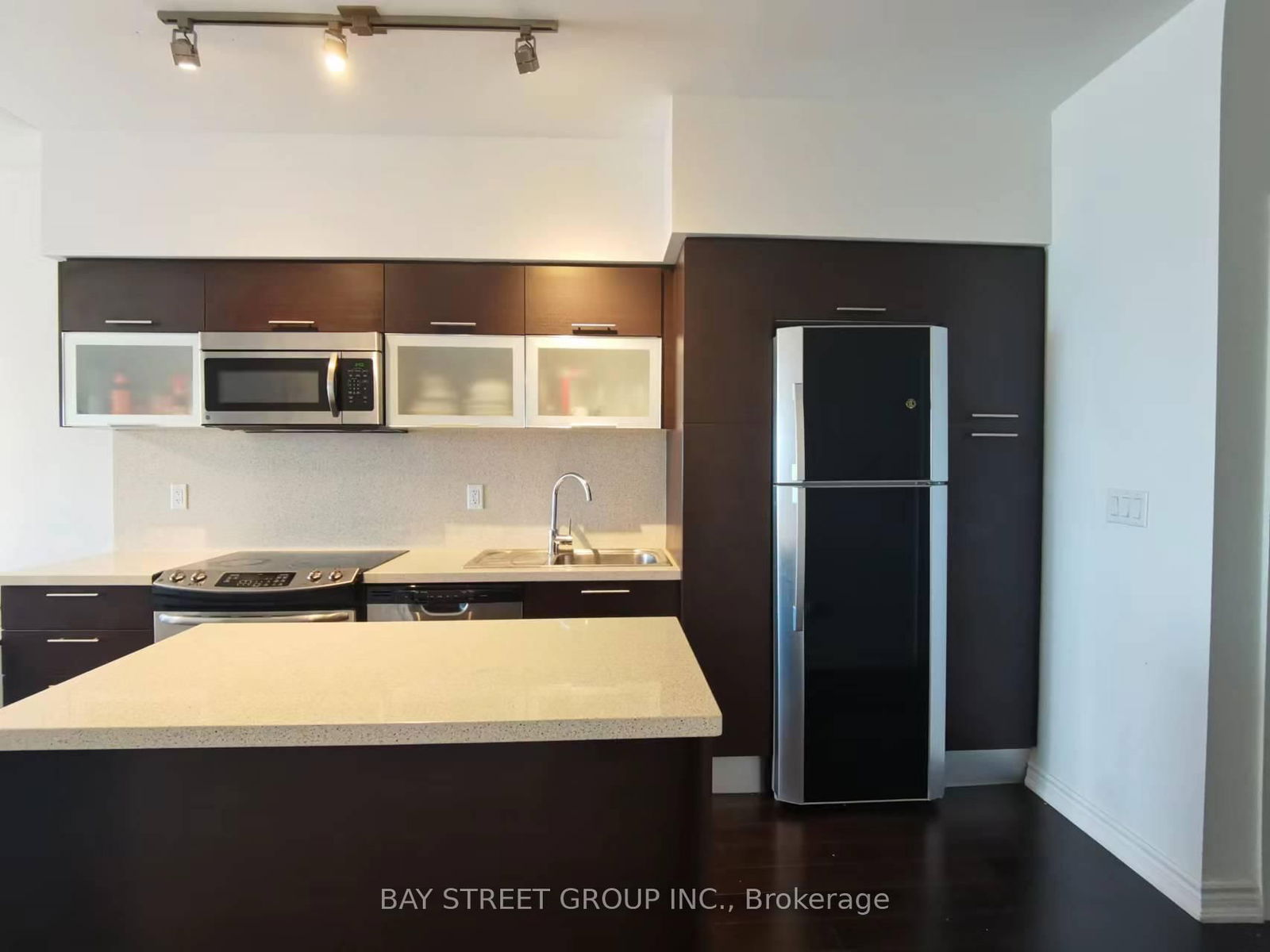 Condo for lease at 3505-386 Yonge Street, Toronto, Bay Street Corridor, M5B 0A5 - MLS: C12001815