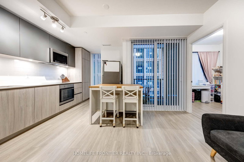 805 - 8 Widmer St, Toronto, M5V 0W6 | Image 3