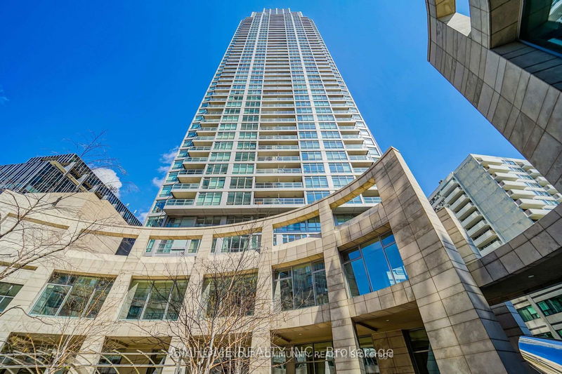 home for lease on 4507-2191 Yonge Street