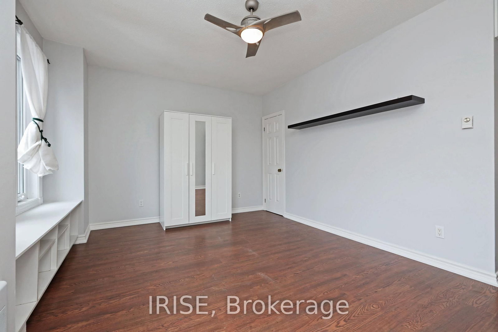 Listing Image 30