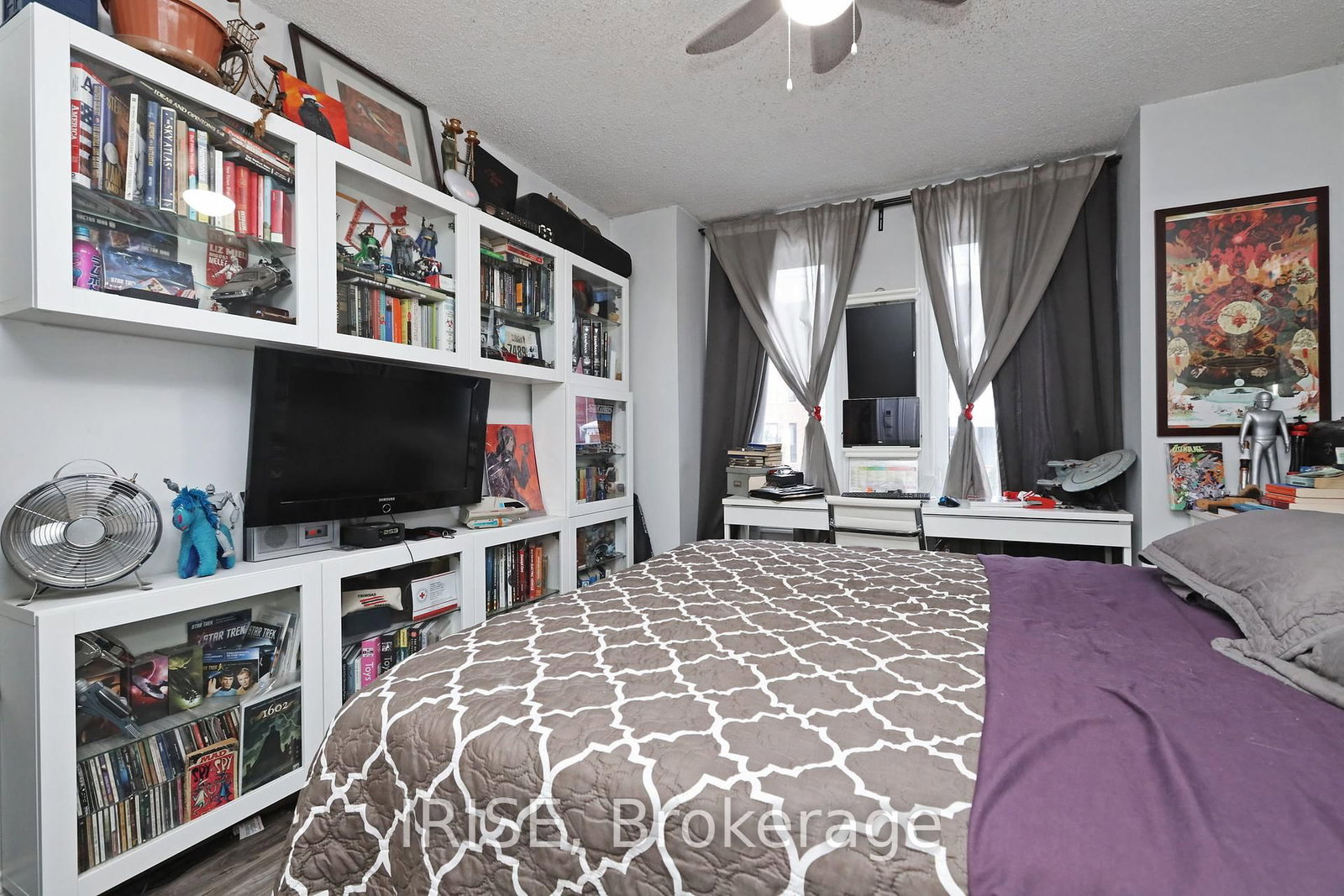 Listing Image 6