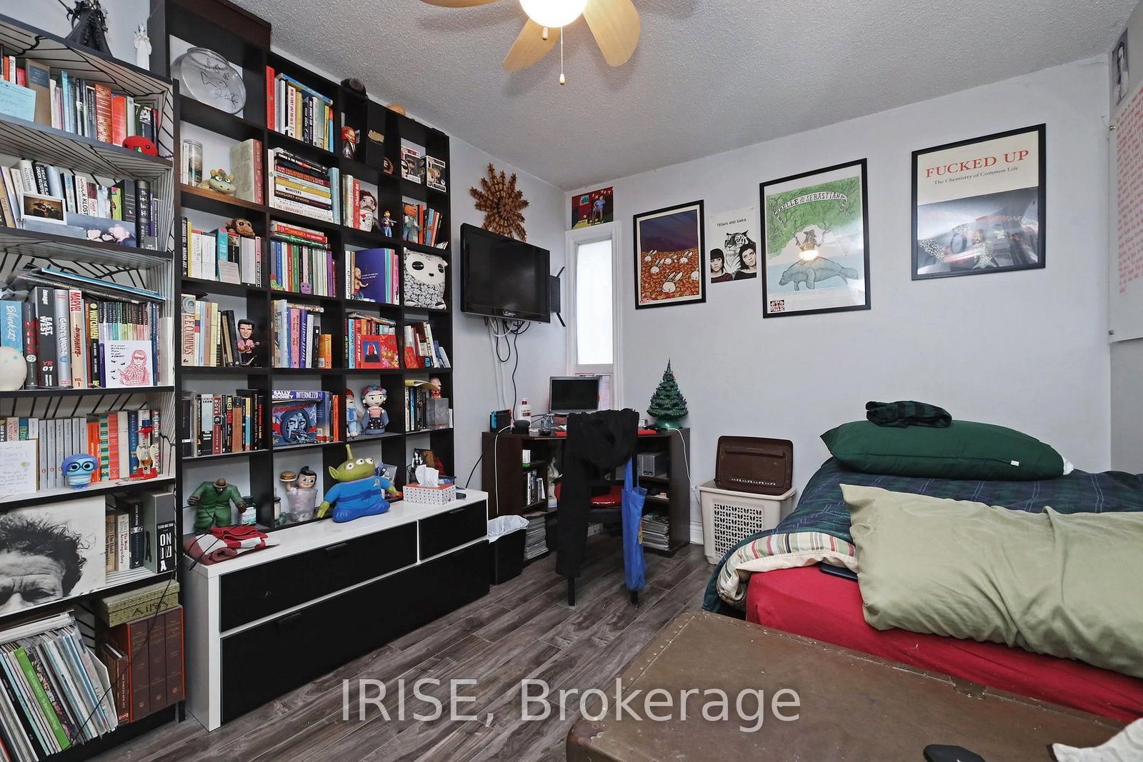 Listing Image 8
