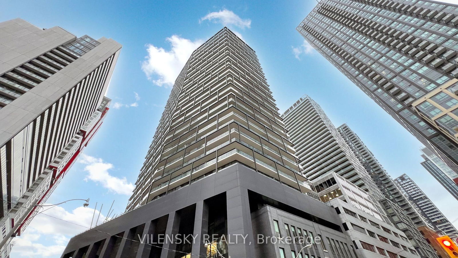 Condo for lease at 3311-125 Peter Street, Toronto, Waterfront Communities C1, M5V 2G9 - MLS: C12002506