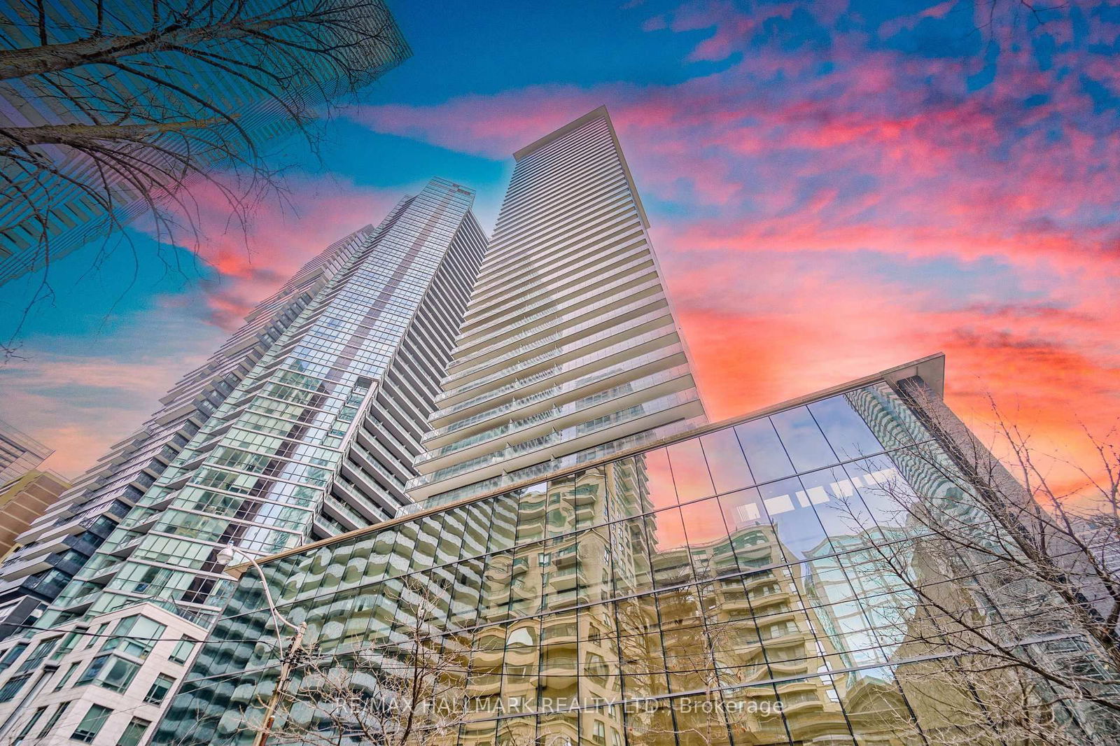 Condo for lease at 704-33 CHARLES Street, Toronto, Church-Yonge Corridor, M4Y 0A2 - MLS: C12002657