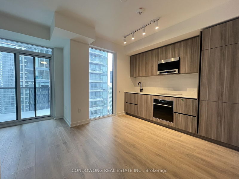home for lease on 2603-117 Broadway Avenue
