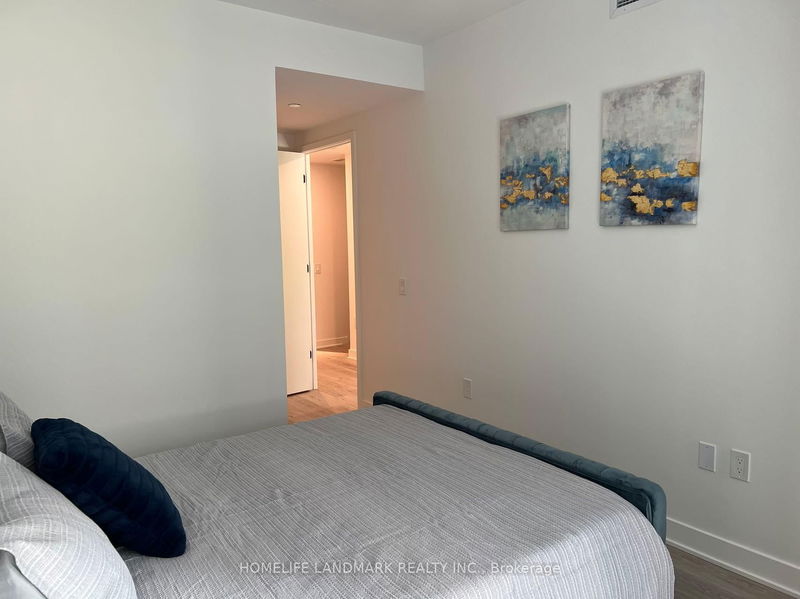 home for lease on TH03-55 Charles Street E