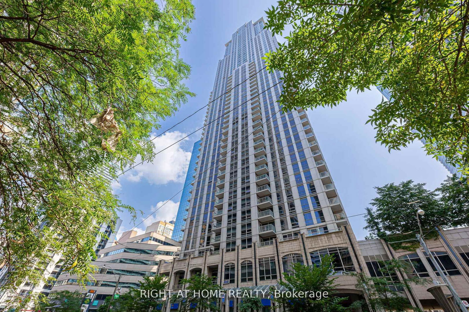 Condo for sale at 1006-763 Bay Street, Toronto, Bay Street Corridor, M5G 2R3 - MLS: C12002904