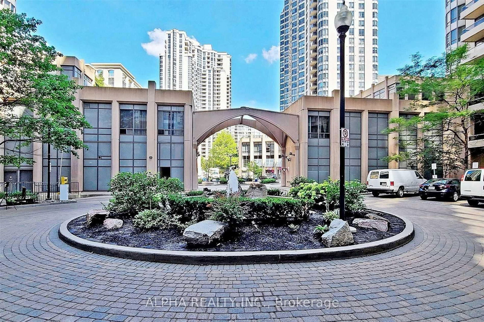 Condo for lease at 205-5 Northtown Way, Toronto, Willowdale East, M2N 7A1 - MLS: C12003137