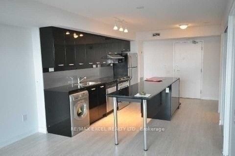 Condo for lease at 325-19 Singer Court, Toronto, Bayview Village, M2K 0B2 - MLS: C12003511