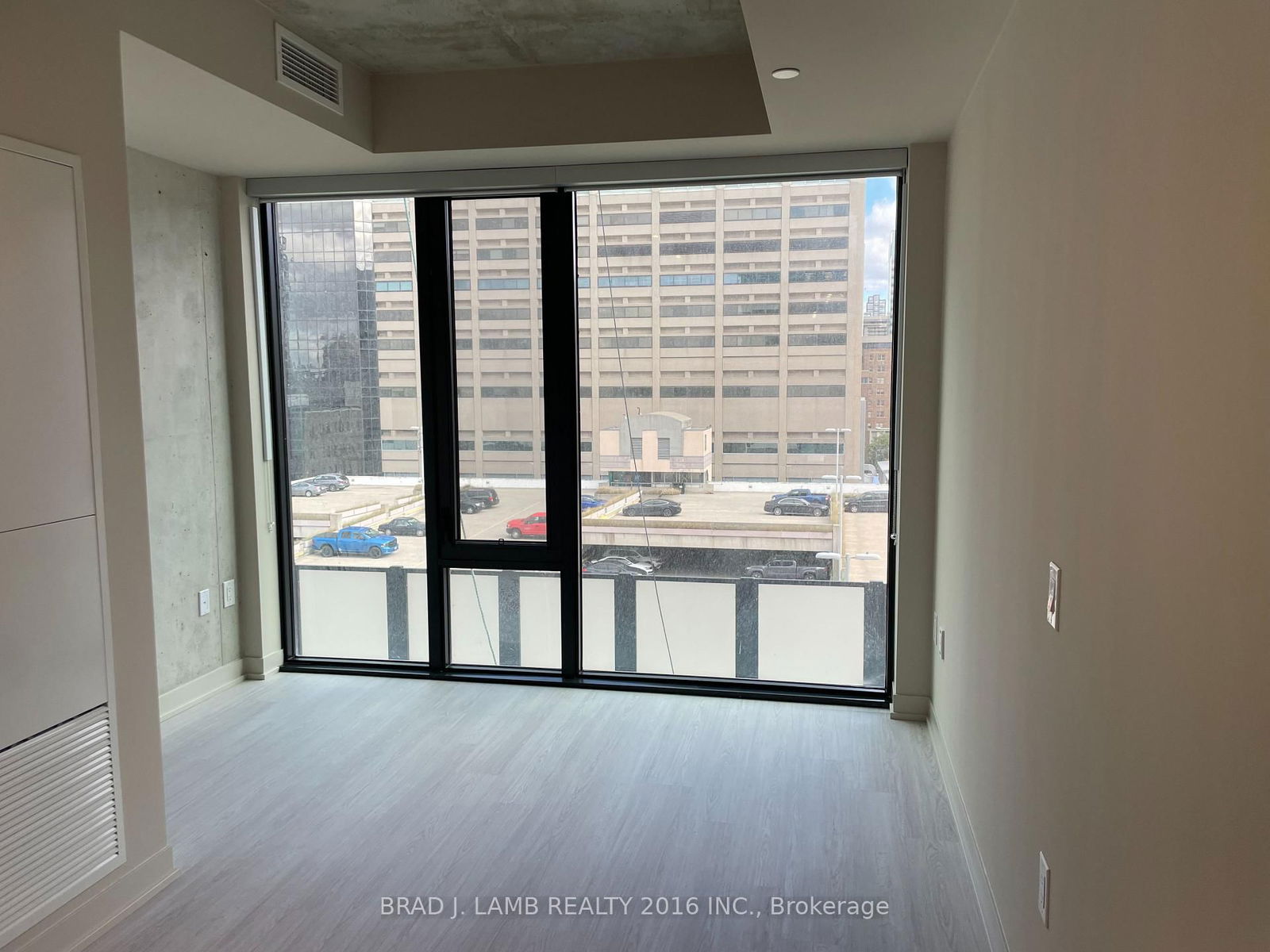 Condo for lease at 907-195 McCaul Street, Toronto, Kensington-Chinatown, M5T 1W6 - MLS: C12003816