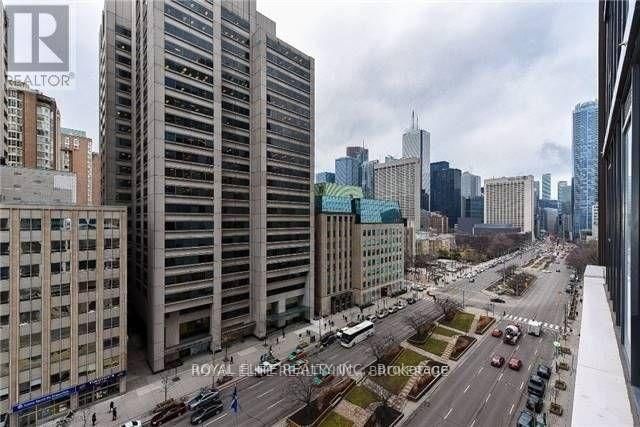 Condo for lease at 809-426 University Avenue, Toronto, University, M5G 1S9 - MLS: C12003822