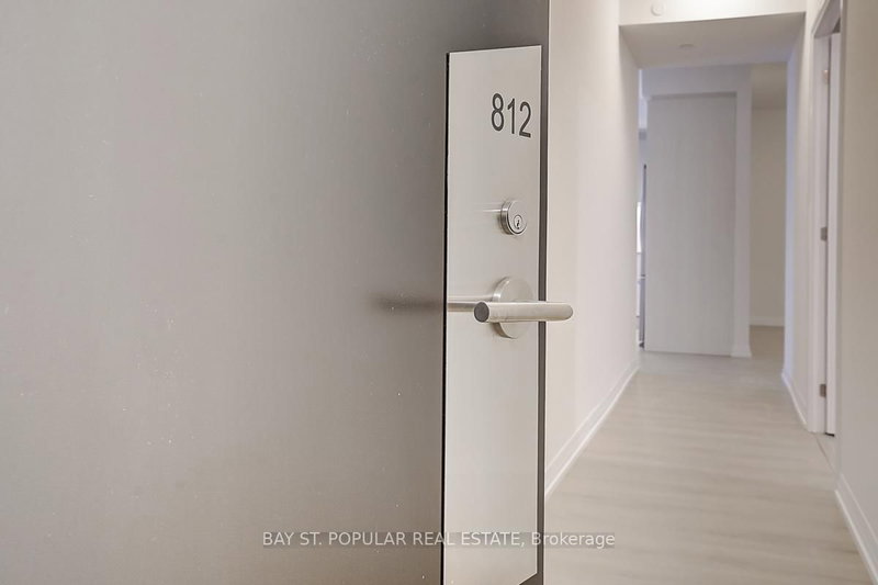 812 - 50 Dunfield Ave, Toronto, M4S 0E4 | Image 2