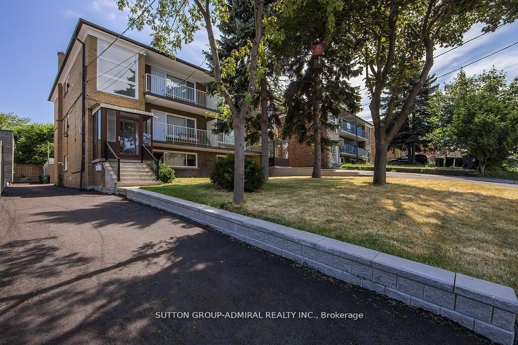 Building at 77 Garthdale Court, Toronto, Bathurst Manor