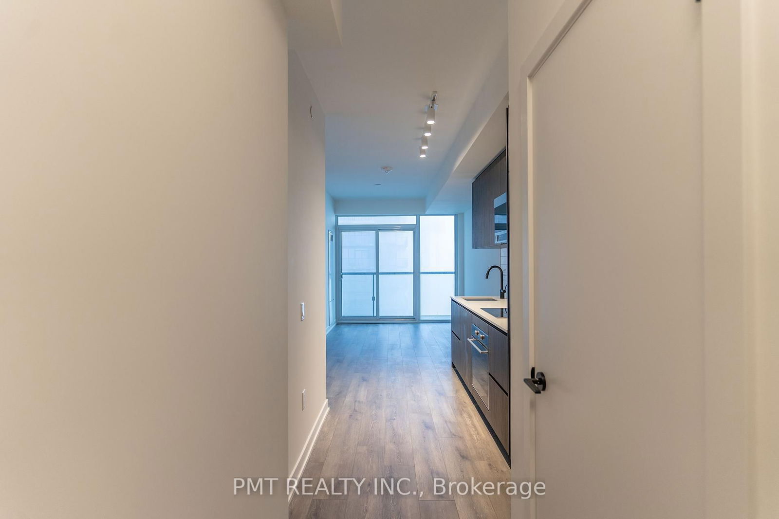 Condo for lease at 2404-117 Broadway Avenue, Toronto, Mount Pleasant West, M4P 1V3 - MLS: C12004783