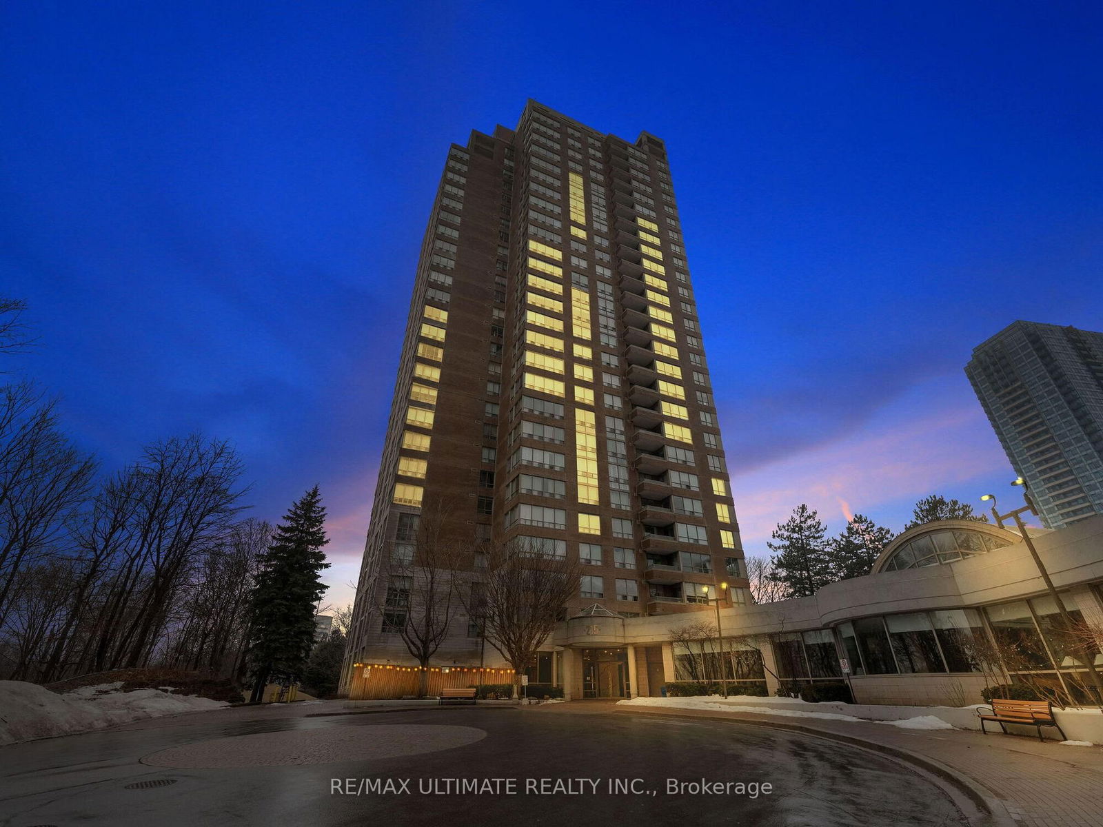 Condo for lease at 2504-215 Wynford Drive, Toronto, Flemingdon Park, M3C 3P5 - MLS: C12004789