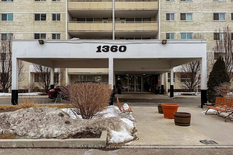 home for lease on 204-1360 York Mills Road